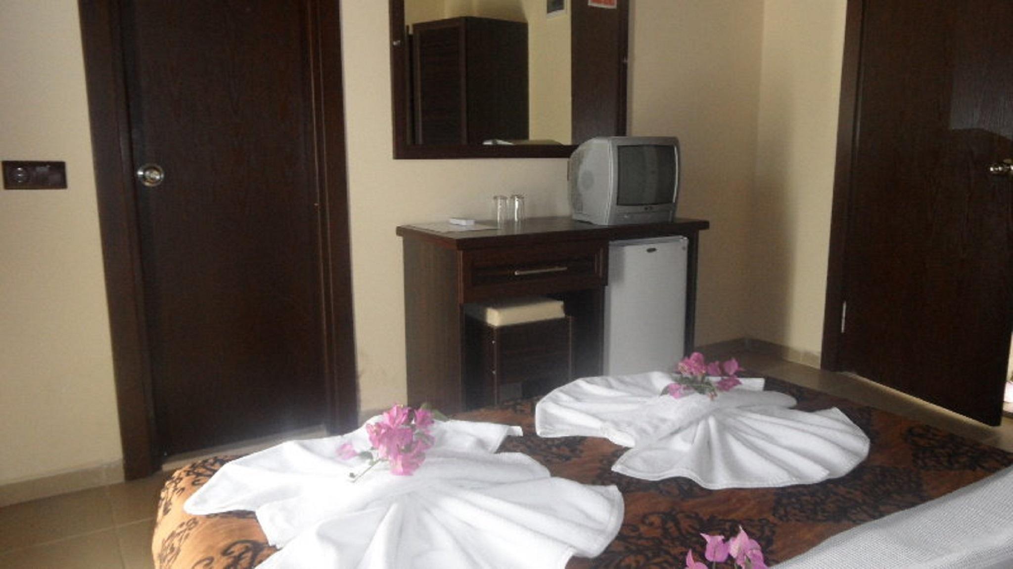 Hotel Green Palm 马尔马里斯 外观 照片