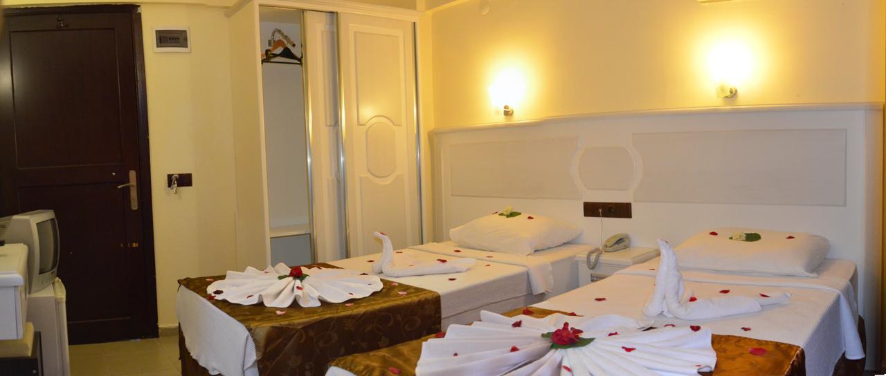 Hotel Green Palm 马尔马里斯 外观 照片