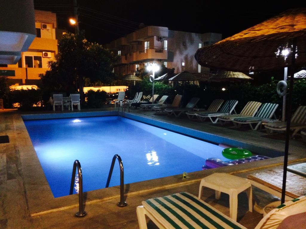 Hotel Green Palm 马尔马里斯 外观 照片