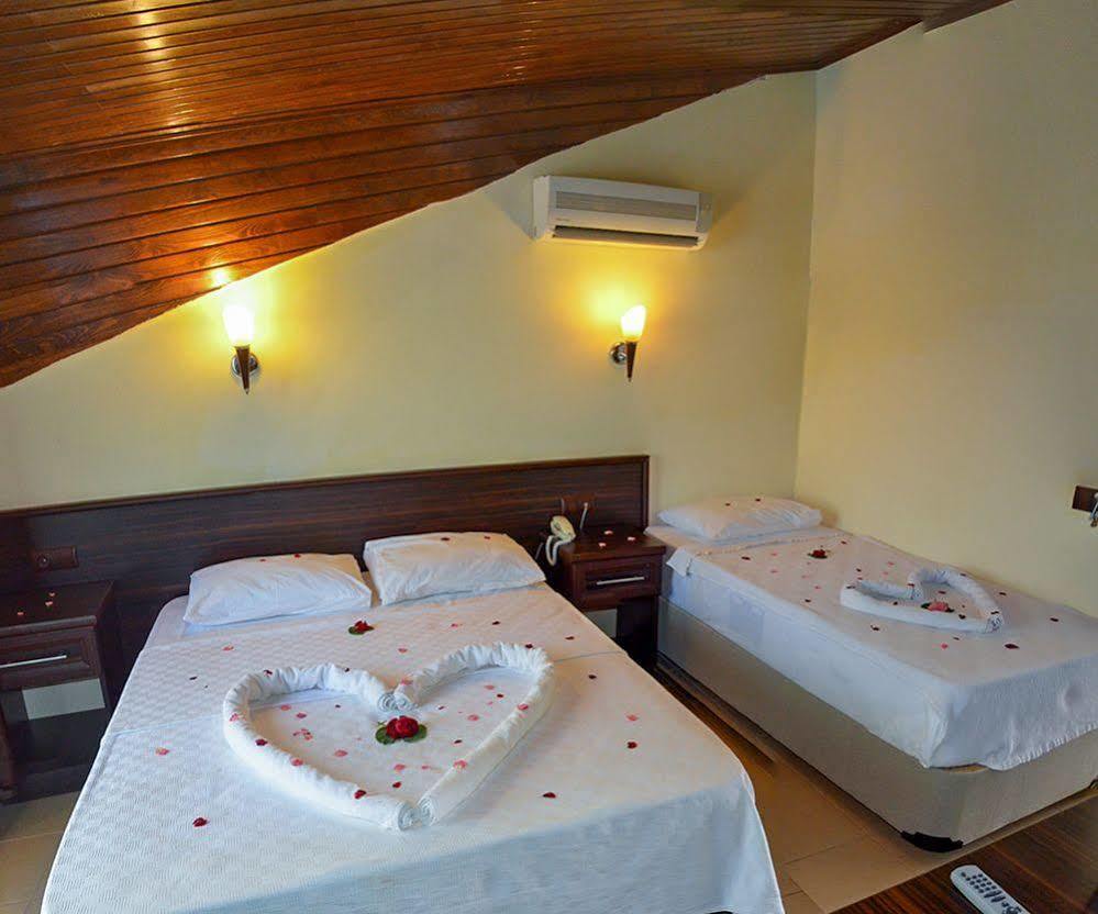 Hotel Green Palm 马尔马里斯 外观 照片